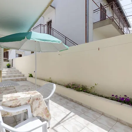 Visnja Apartment *